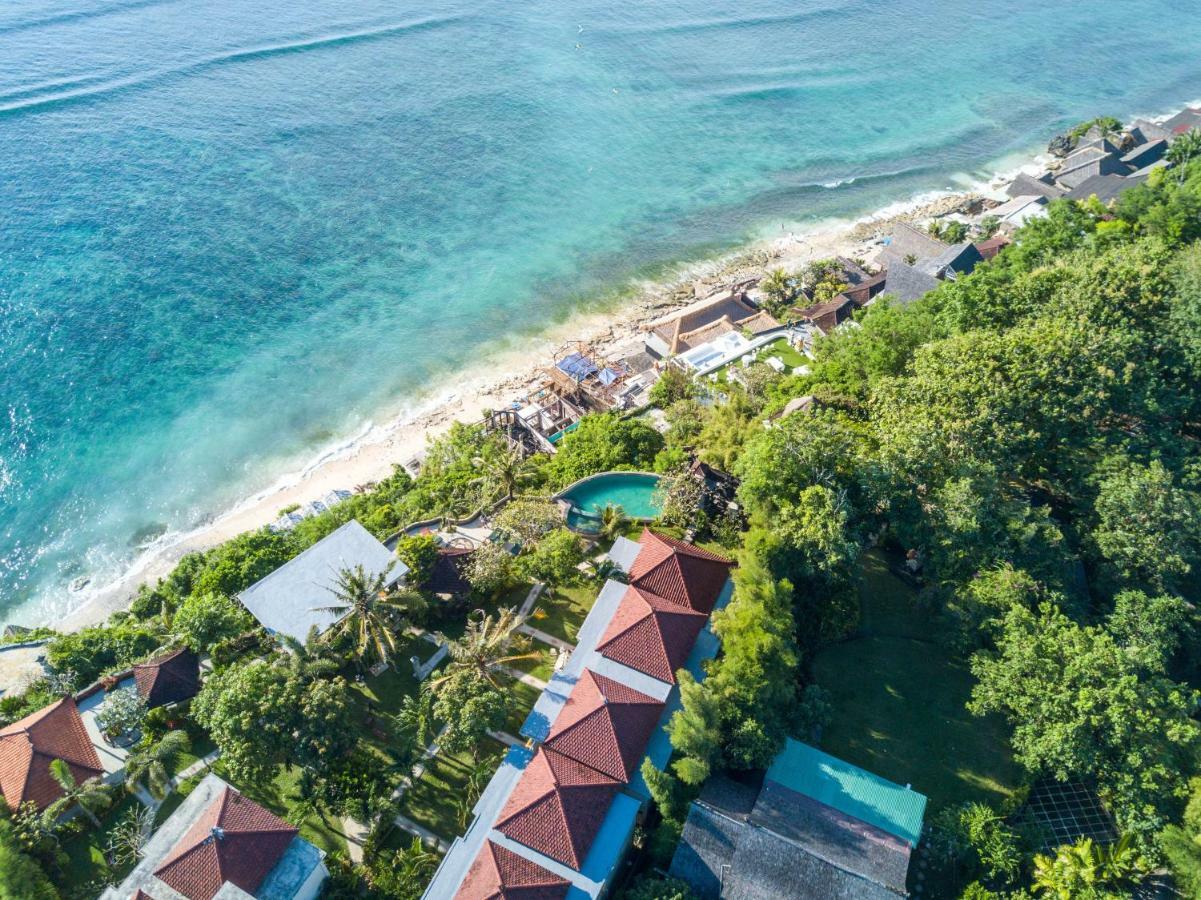 Отель Kembang Kuning Улувату Экстерьер фото